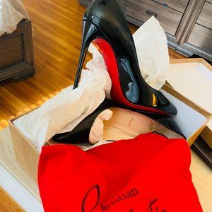 Christian Louboutin - Pigalle Follies  size 38.5